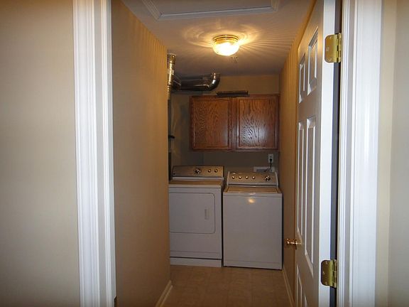 5th image of 3297 Skyline Dr #270