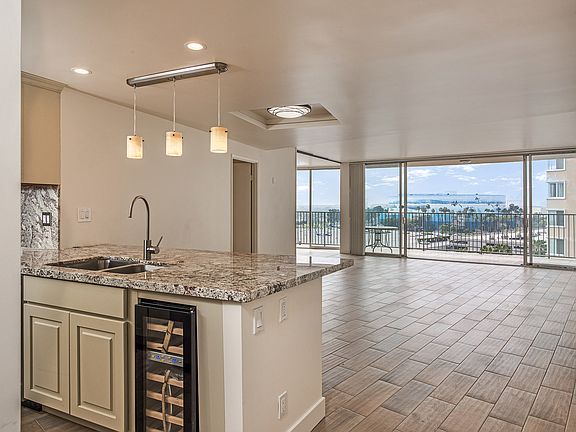 3rd image of 700 E Ocean Blvd Unit 1008