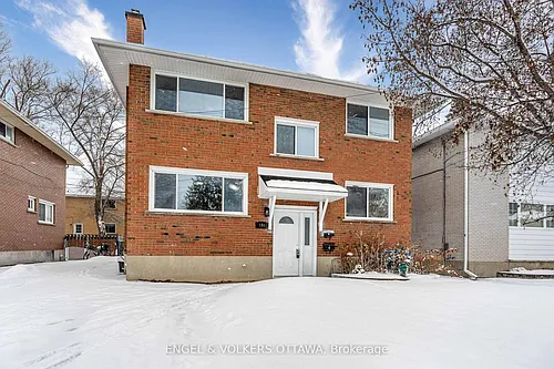 896 Pinewood Cres #1 Photo 1