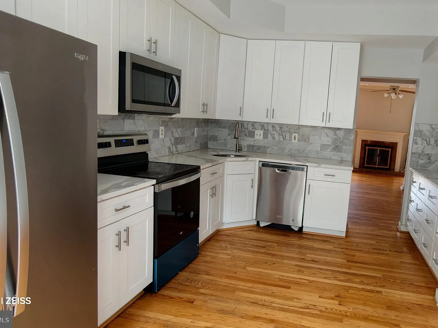 4 bed, 3.5 bath, 2172 sqft, $3,150 — Photo 3