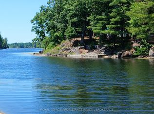 1050 Lodge Ln, Leeds And The Thousand Islands, ON K0E 1N0