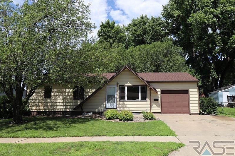 1605 S Olive Dr, Sioux Falls, SD 57103 Zillow