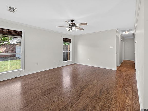 3rd image of 35032 Napoleon Dr