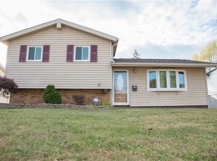 6330 Edgehurst Dr, Brookpark, OH