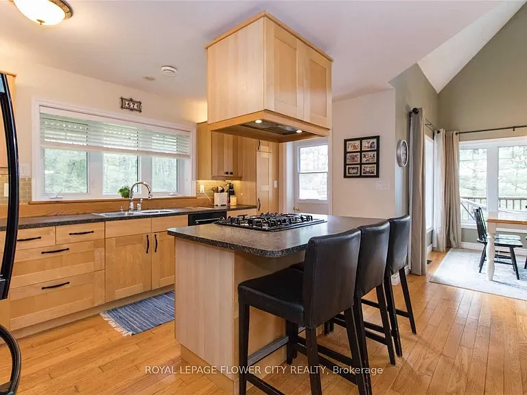 67 Regency Dr — Photo 21