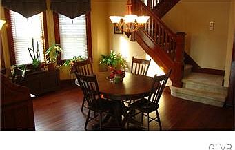 5th image of 1543 Washington Ave
