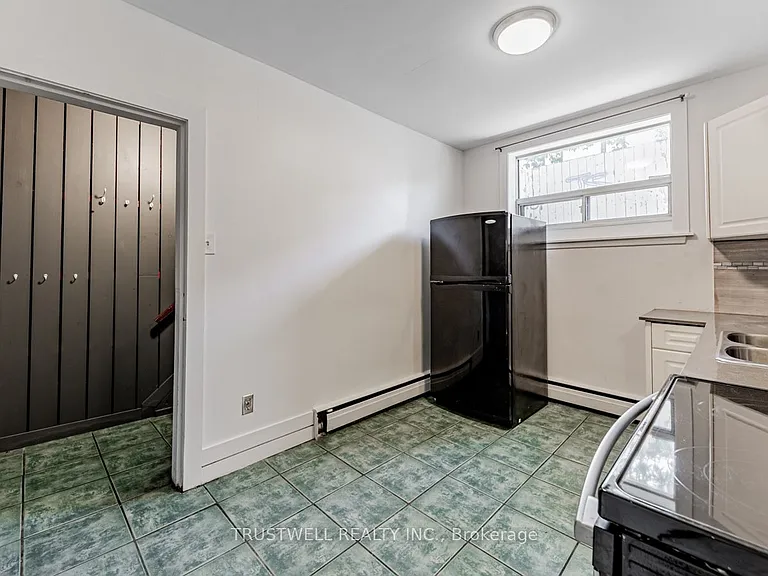 105 Mary St E #1 — Photo 12