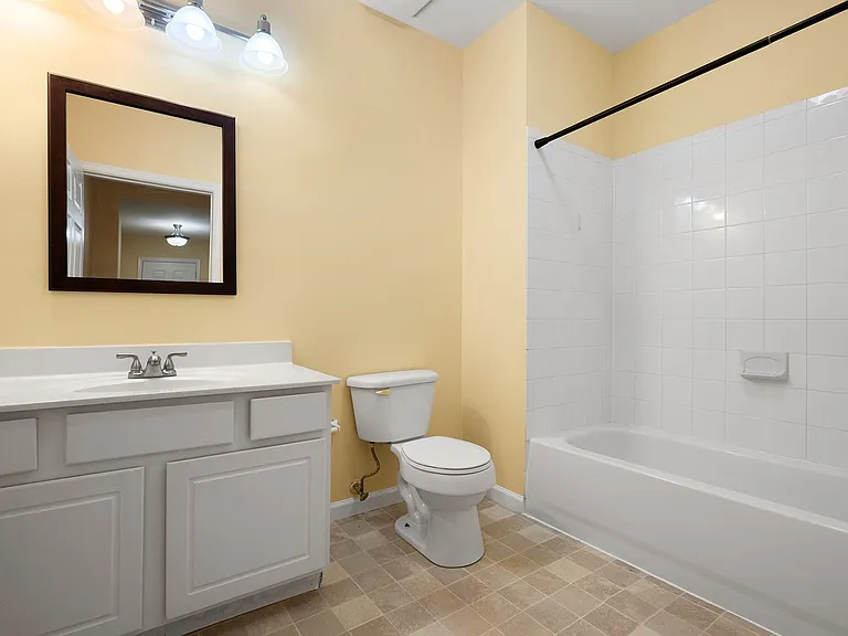2300 N Calvert St — Photo 4