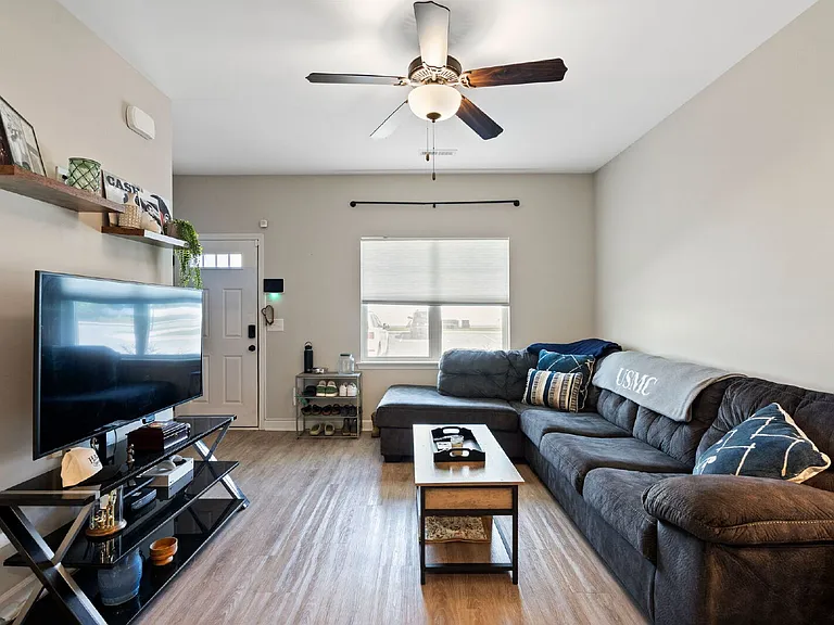 68 Catalina Cir — Photo 10