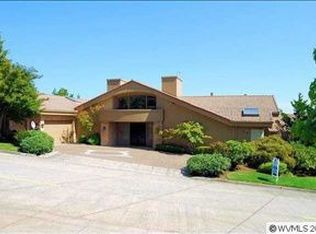 2365 Crestmont Cir S, Salem, OR 97302