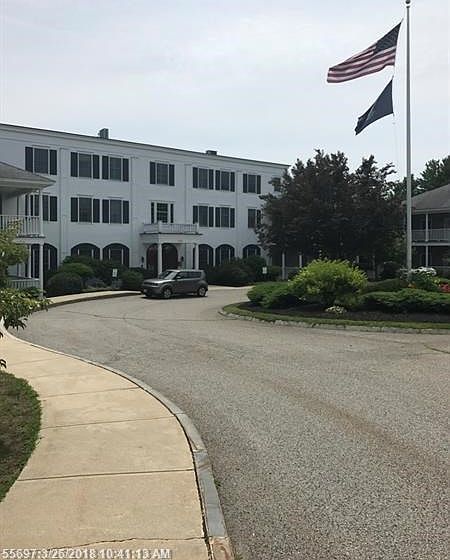 This is the main building with the front entrance.  The condo is to the left of the main building.