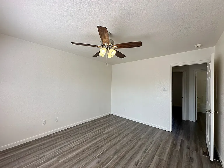 3401 Turner Ave — Photo 18