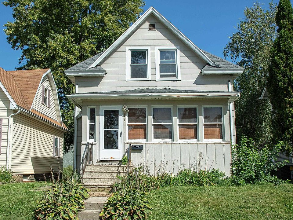 1st image of 925 Forest Ave