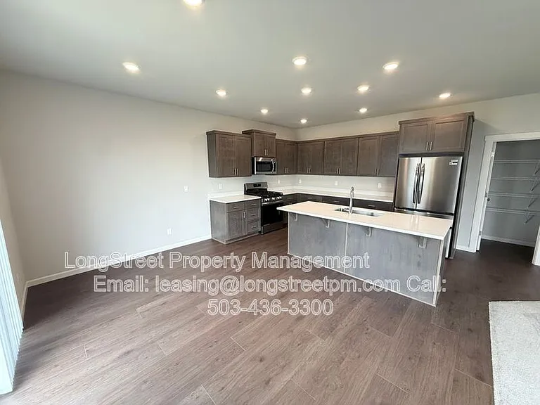 5954 Henshaw St SE — Photo 7