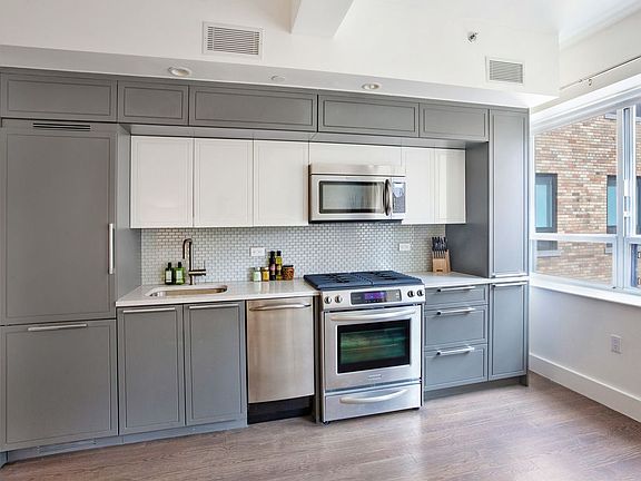 2nd image of 432 W 52nd St APT 3A