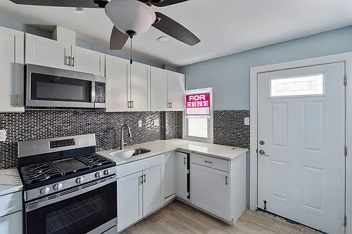 2537 E Ann St #2 Photo 1