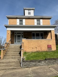 3rd image of 405 Blaine Ave #1