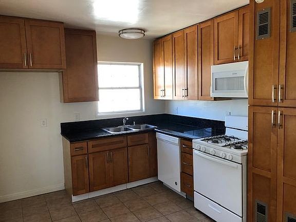 3rd image of 14255 Dickens St APT 7