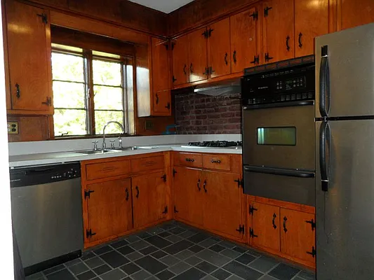 Rented by Brown Harris Stevens | media 18