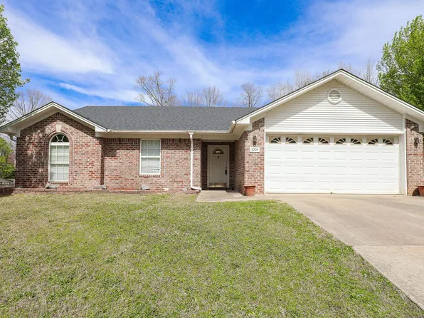 1004 Stamford Dr, Benton, AR 72019