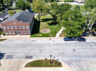 100 S Walnut St, Itasca, IL 60143