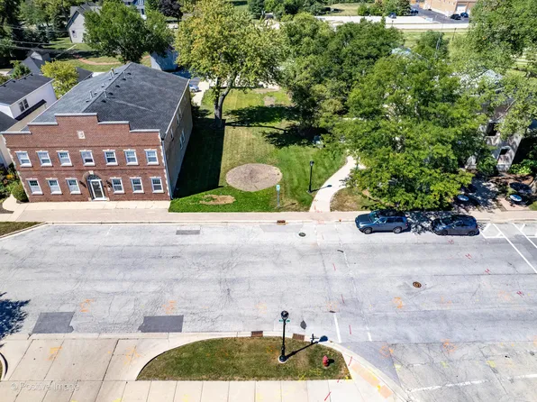 100 S Walnut St, Itasca, IL 60143