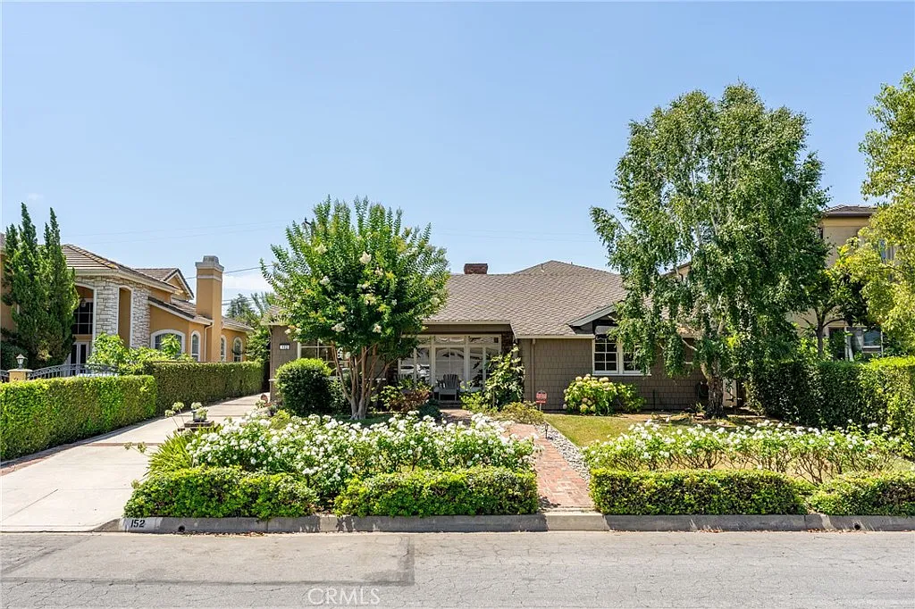 4 bed, 2557 sqft, $6,800 — Photo 4