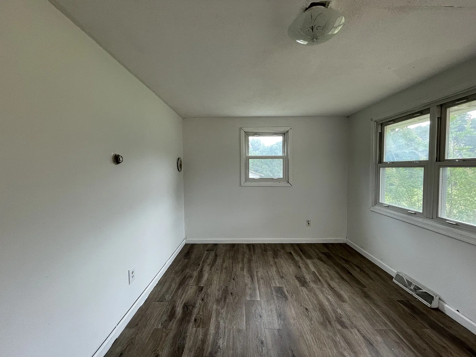 1165 Hawkins Road - 1 — Photo 3