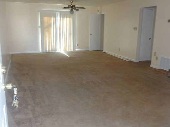 3rd image of 5467 Rocky Pine Dr