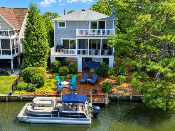 309 W 5th St, Bethany Beach, DE 19930