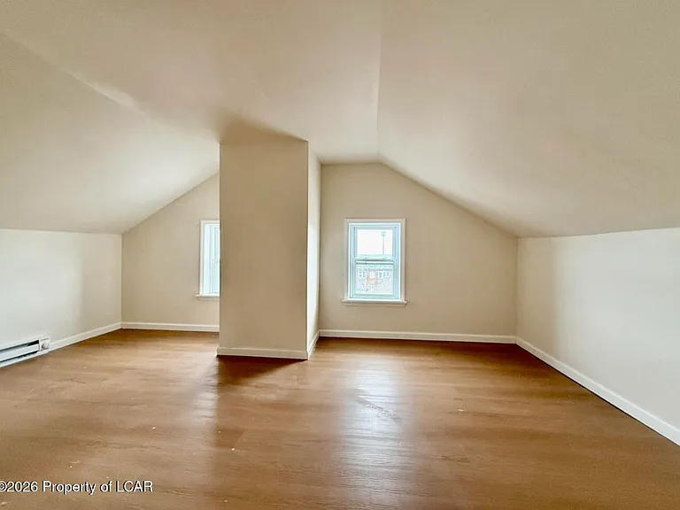 538 Carson St #1 — Photo 10