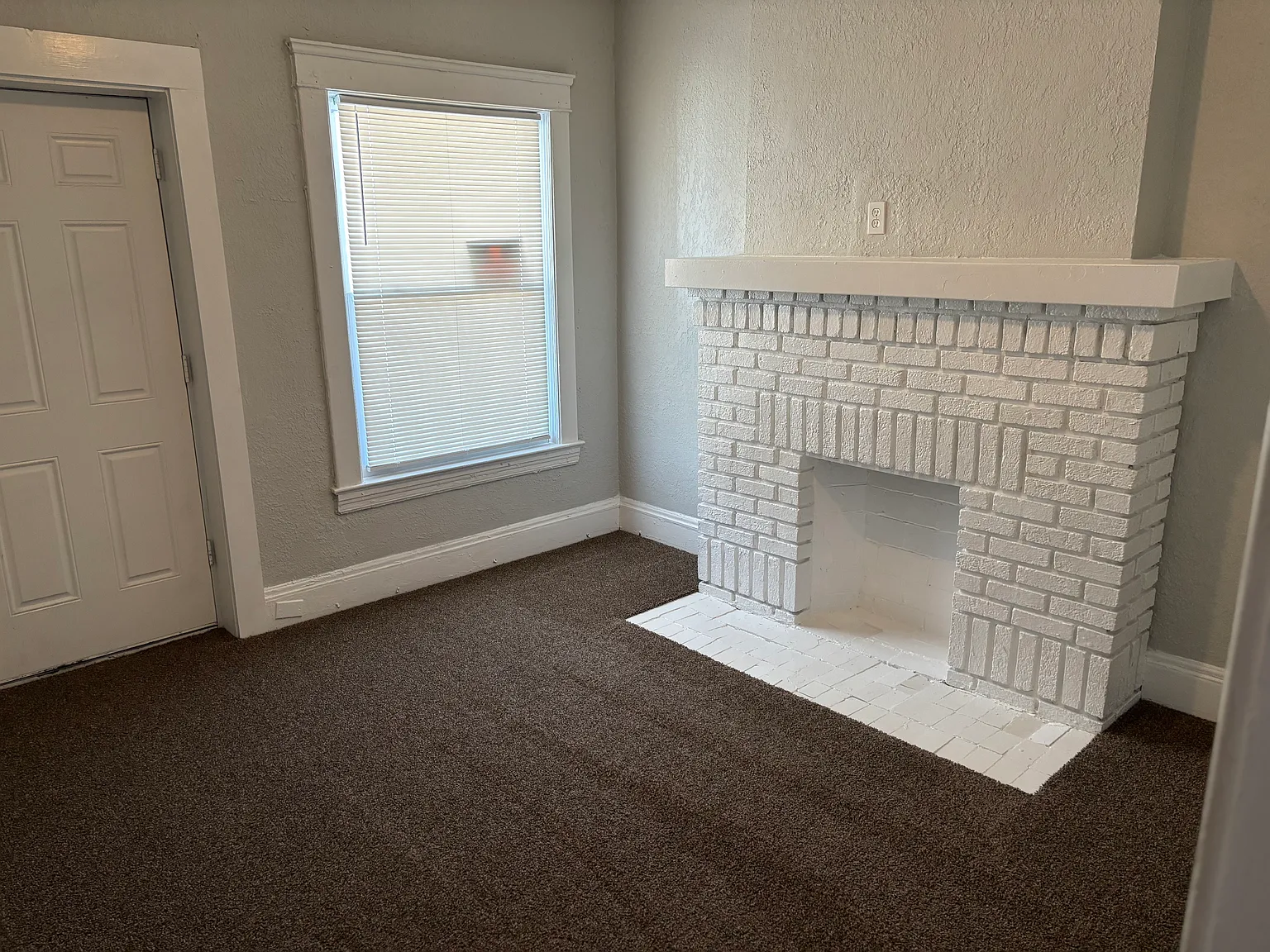 2 bed, 980 sqft, $925 — Photo 1