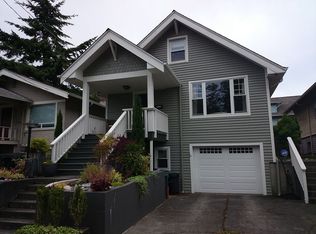 2216 N 46th St, Seattle, WA 98103