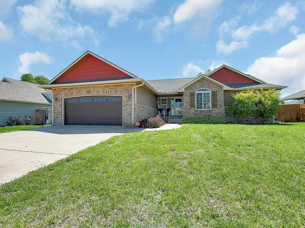131 E Creekstone St, Mulvane, KS 67110