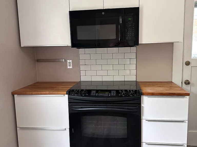 300 N Sprague St #3 — Photo 8