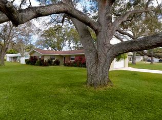 12063 Oak St, Largo, FL 33774