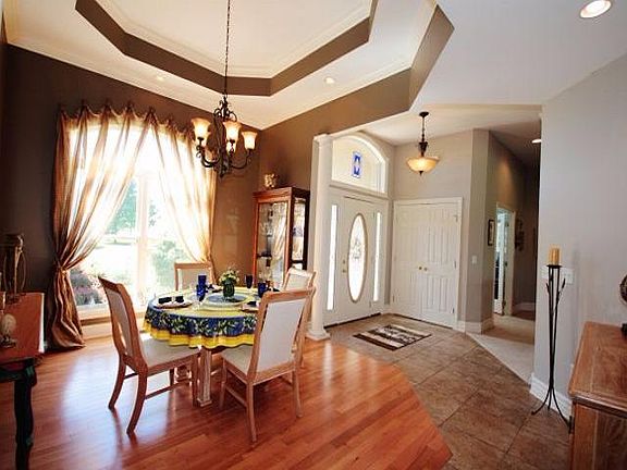 2nd image of 1385 White Tail Ln