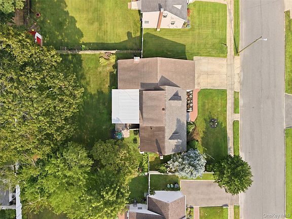 4th image of 391 Oakwood Avenue