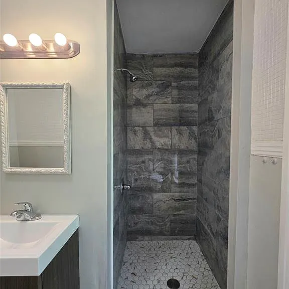 2927 Seyburn St — Photo 19