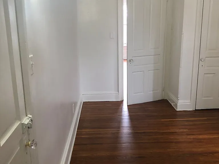 730 Roosevelt Ave #2 — Photo 4