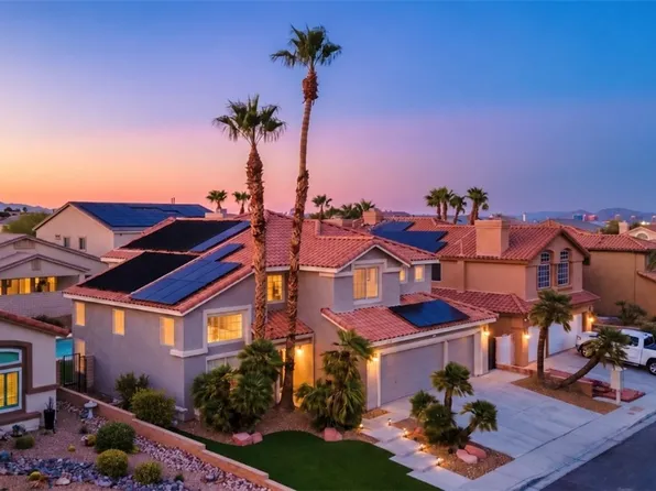 8240 Campana Dr, Las Vegas, NV 89147
