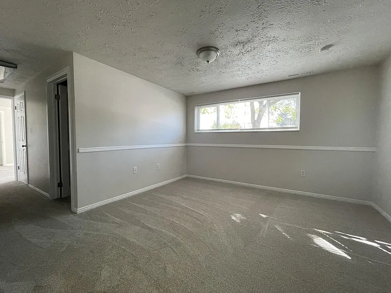 10983 S Granite Dr — Photo 4