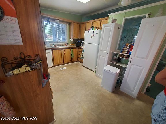 5th image of 411 Kumquat Dr