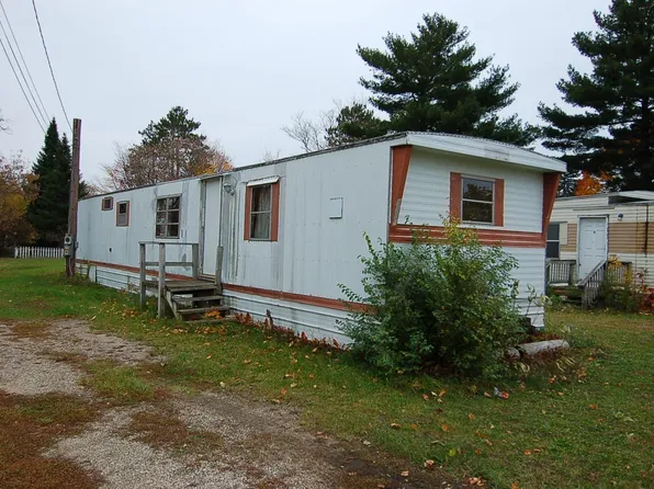 1214 Manning St, Cadillac, MI 49601