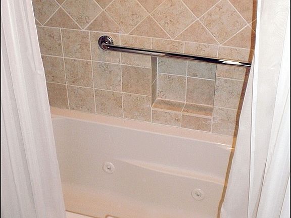 Jetted tub in master bath