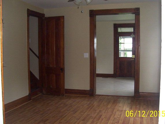 4th image of 230 Erie St