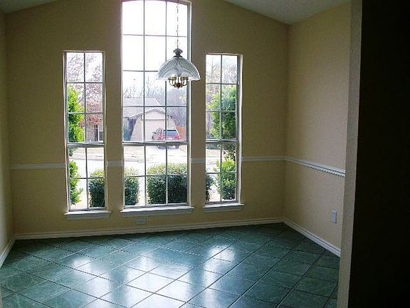 4th image of 5641 Bonner Dr
