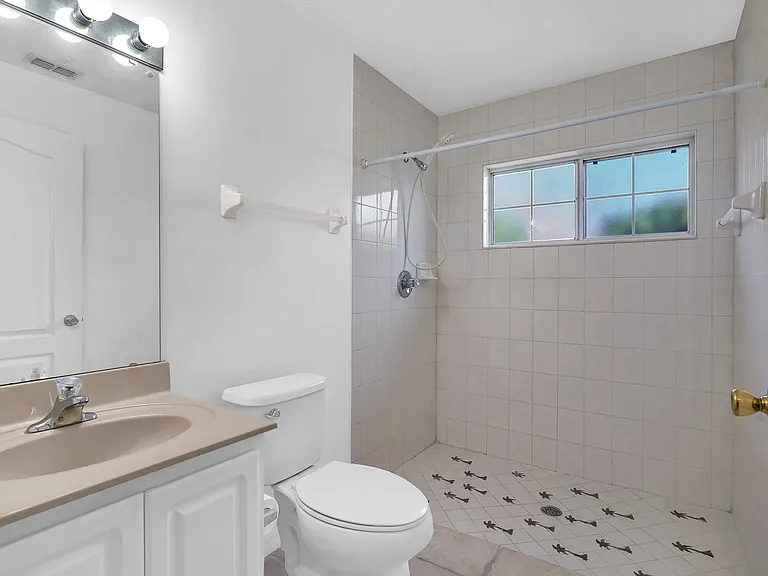 2340 Commodores Club Blvd — Photo 18