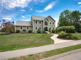 547 Marshall St, Paxton, MA 01612