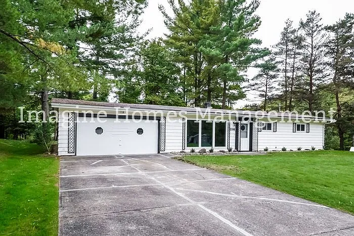 Building Photo - 2166 Gary Dr